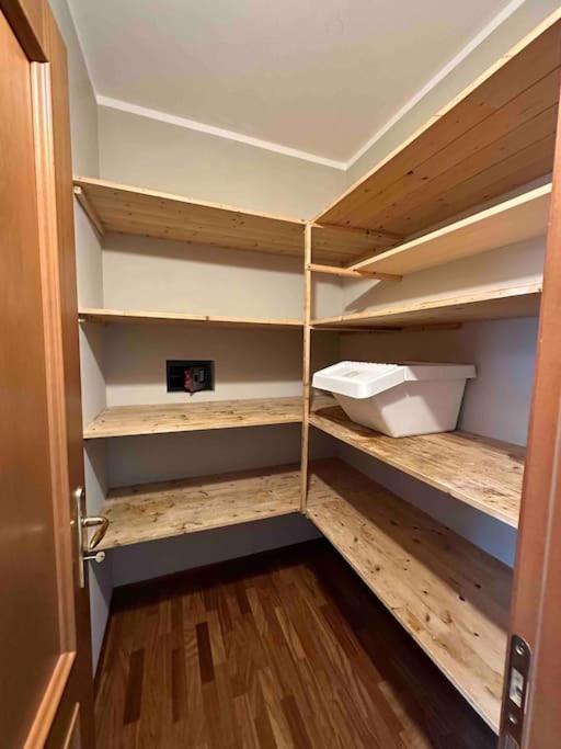 לוקה Nicola Apartment מראה חיצוני תמונה